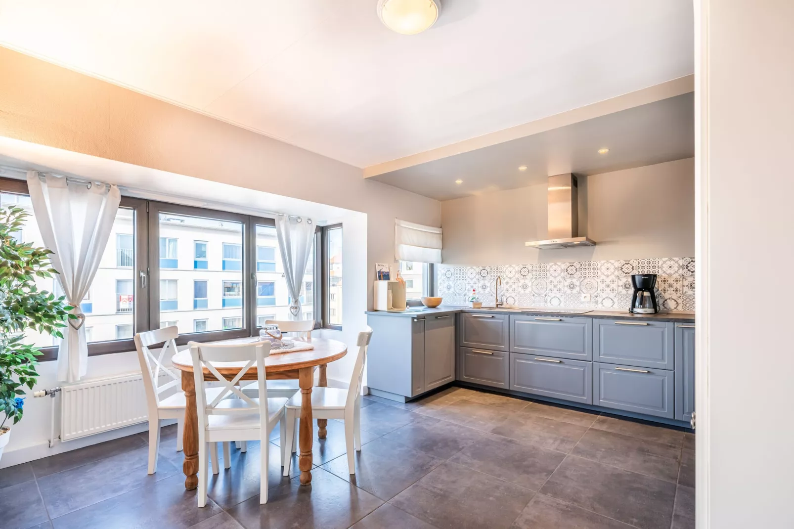 Les 4 mouettes app 402-403-Kitchen