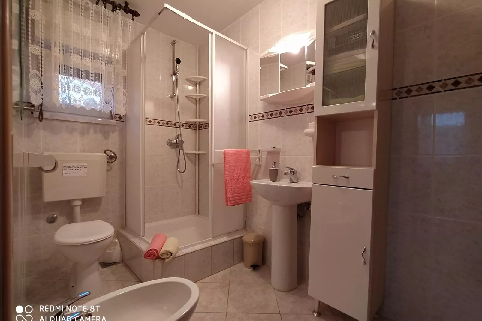 Tatjana-Bathroom