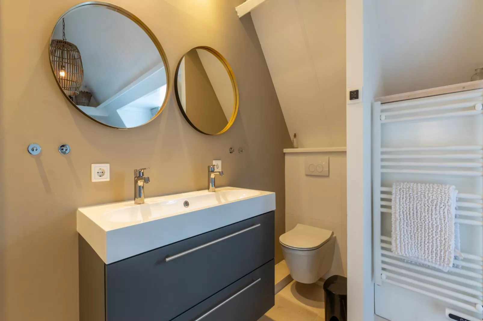 Sloestraat 38  Zoutelande 'Het Koetshuys'-Bathroom