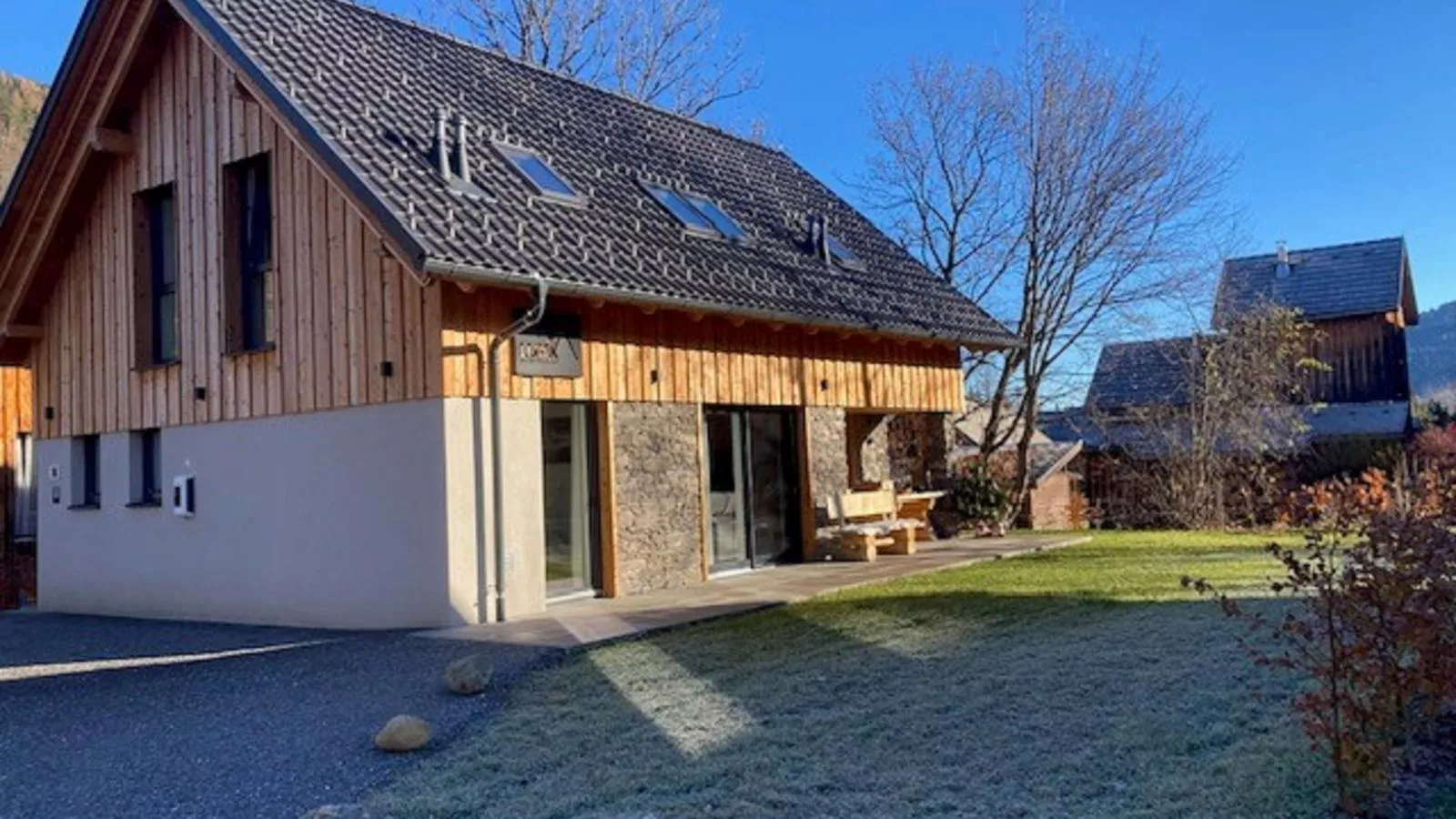Mountain Chalet Luxx-Exterior winter