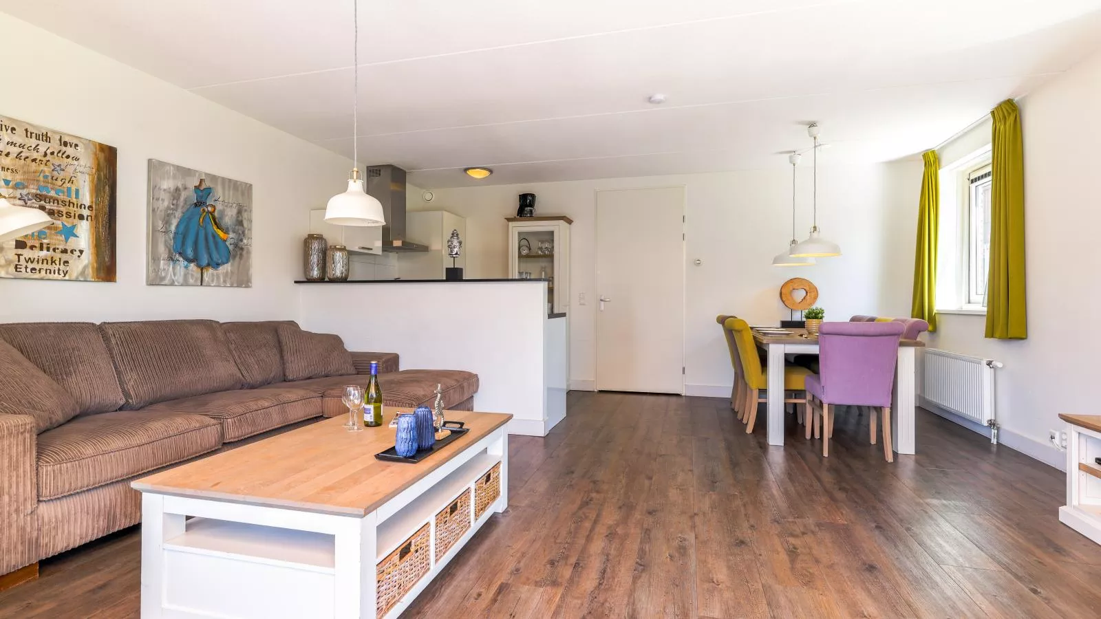 Assum Great-Living room