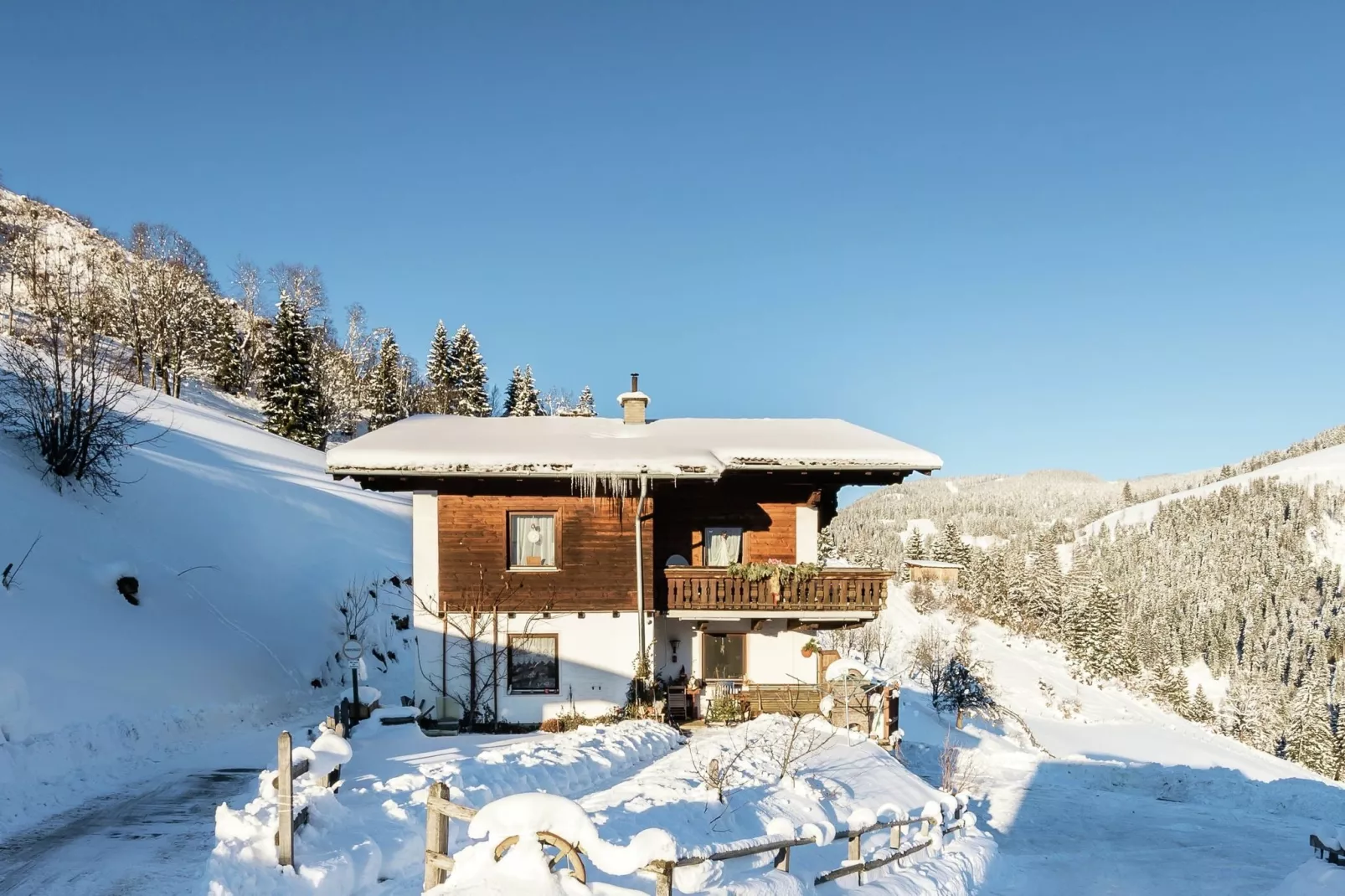 Durchholzhof-Exterior winter