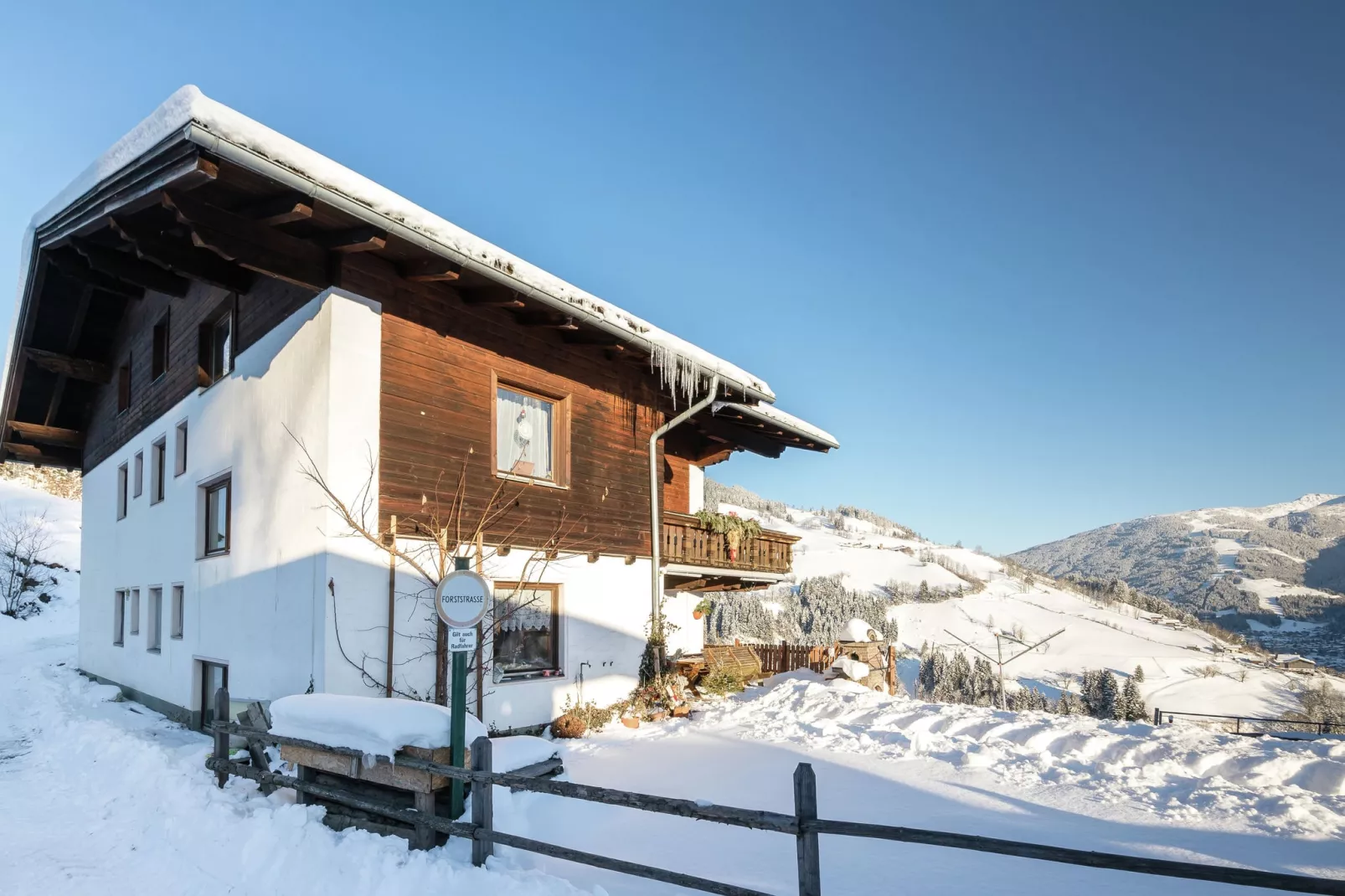 Durchholzhof-Außenbereich Winter