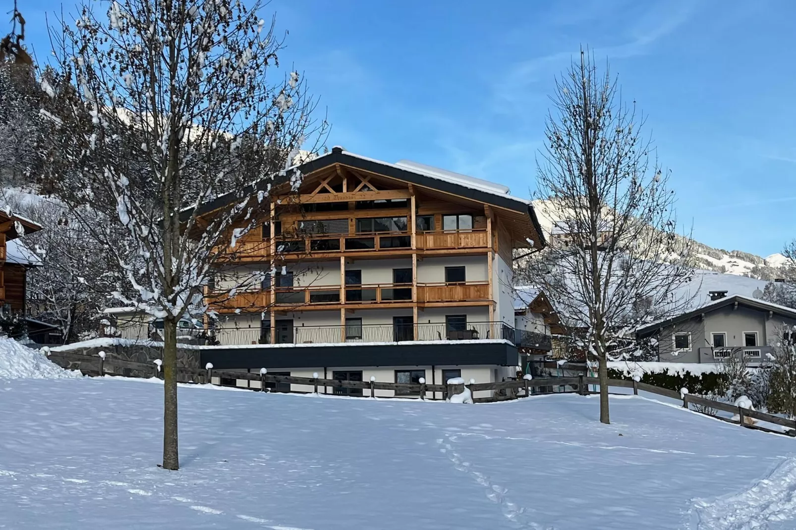 Apartment Loisi-Exterior winter