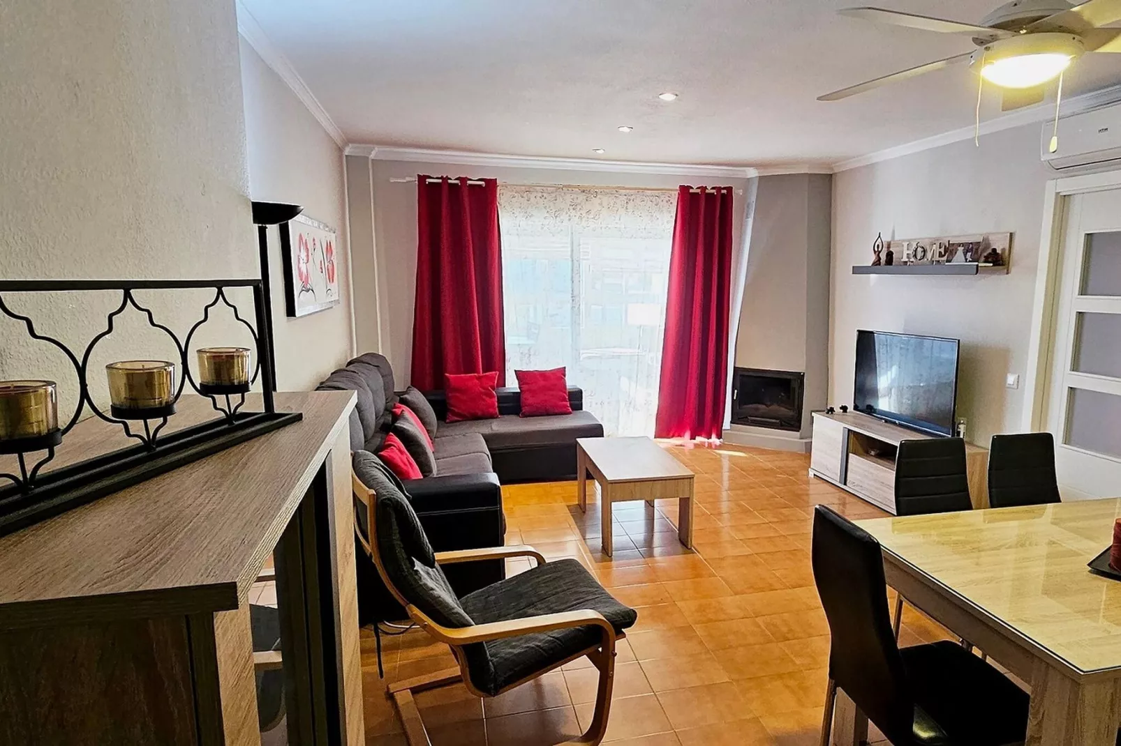 Los Flamencos-Living room