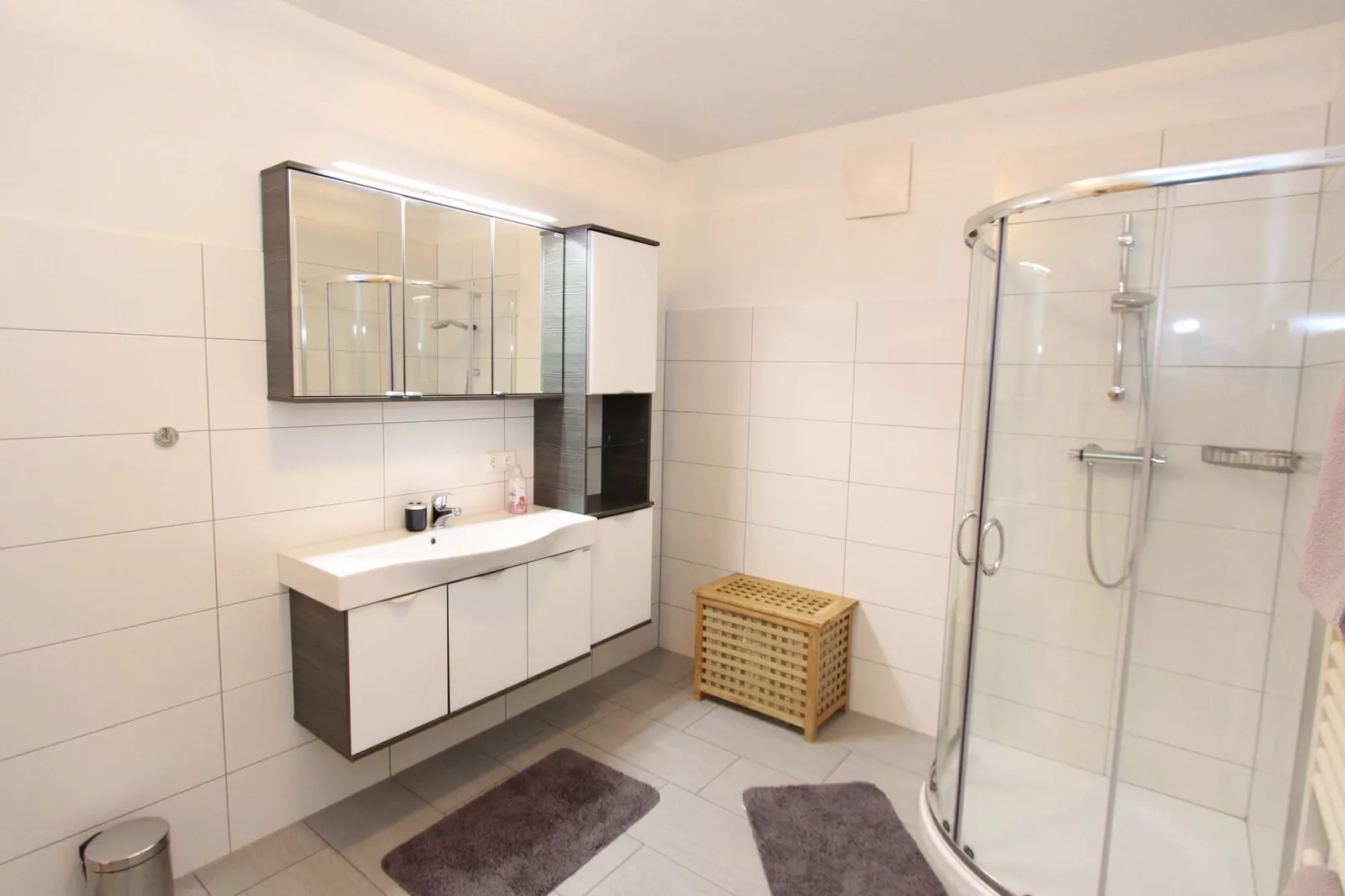 Appartement Mountain Joys-Bathroom