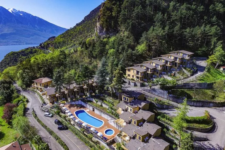 Residence Oasi, Limone sul Garda-bilo-View summer