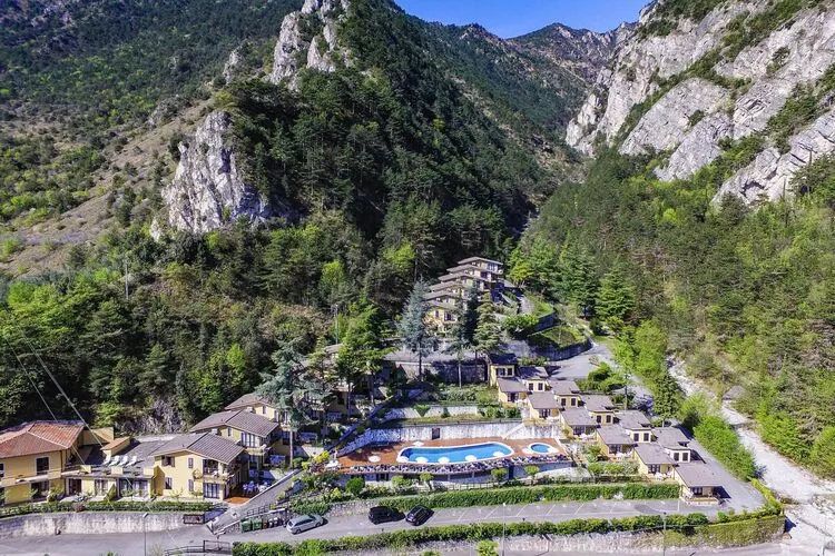 Residence Oasi, Limone sul Garda-bilo-View summer