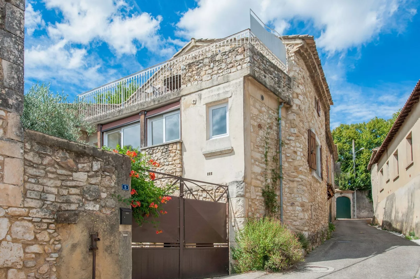 Maison La Calade-Exterior summer