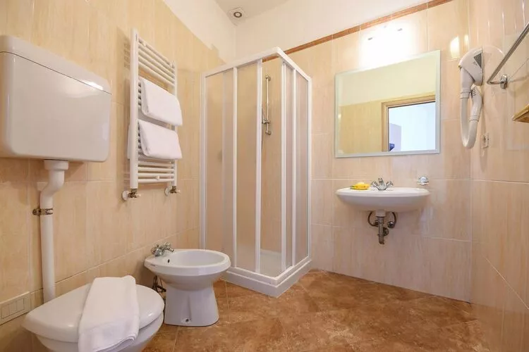 Residence Oasi, Limone sul Garda-bilo-Bathroom