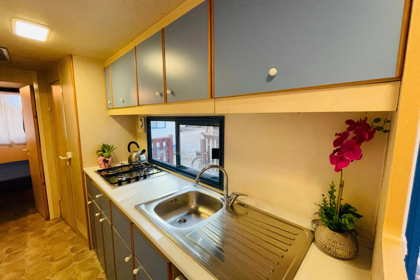 Camping Punta Navaccia 1 - MH Standard-Kitchen