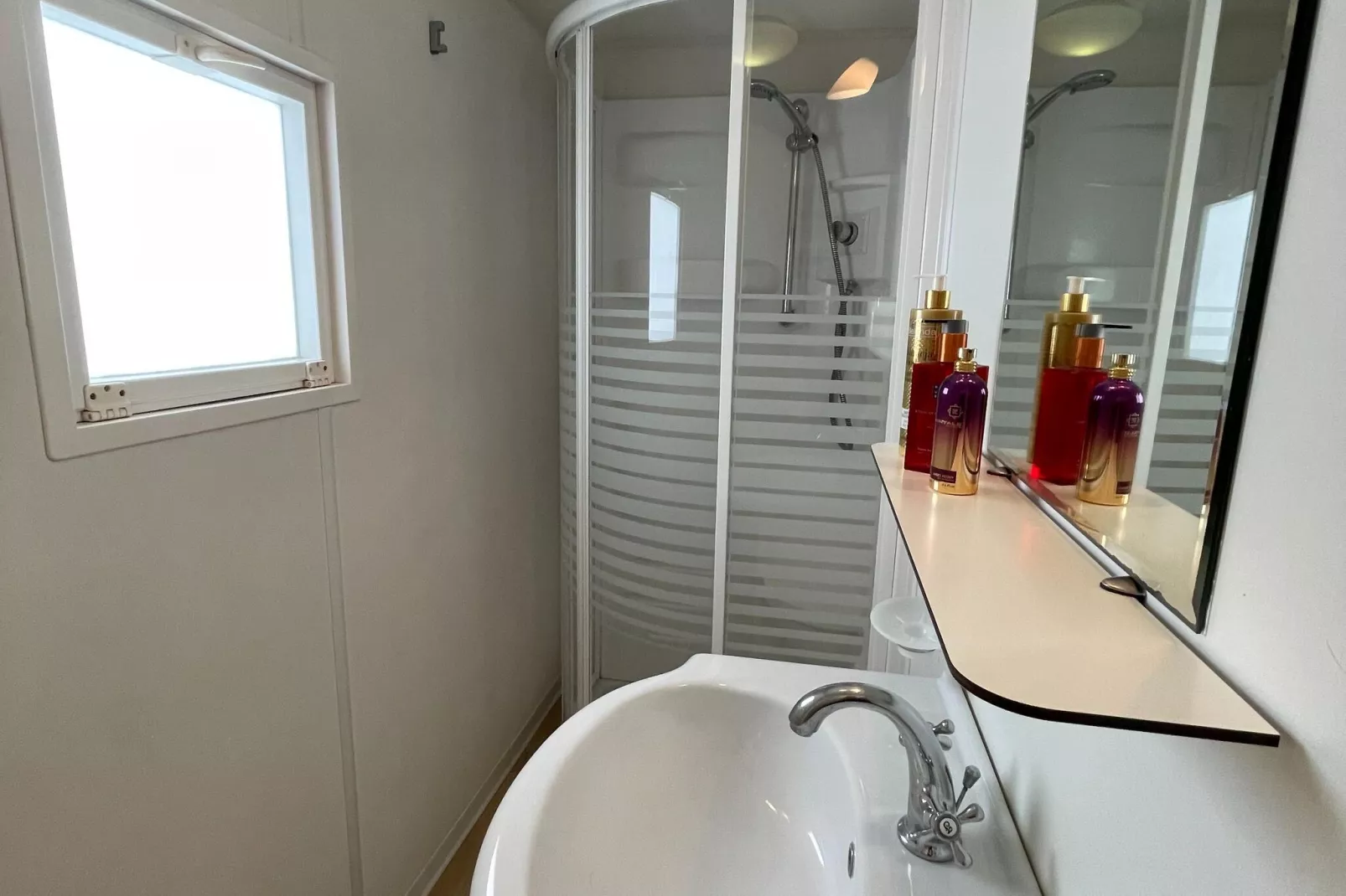 Camping Punta Navaccia 4 - Mobilehome Deluxe-Salle de bain