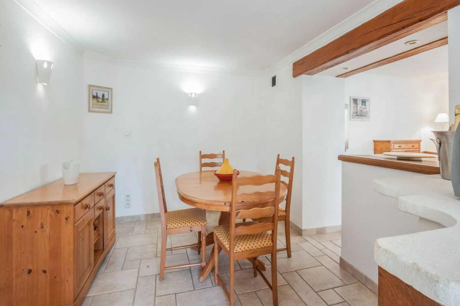 Maison La Calade-Dining room