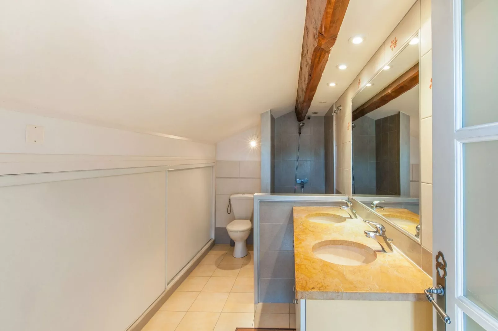 Maison La Calade-Bathroom