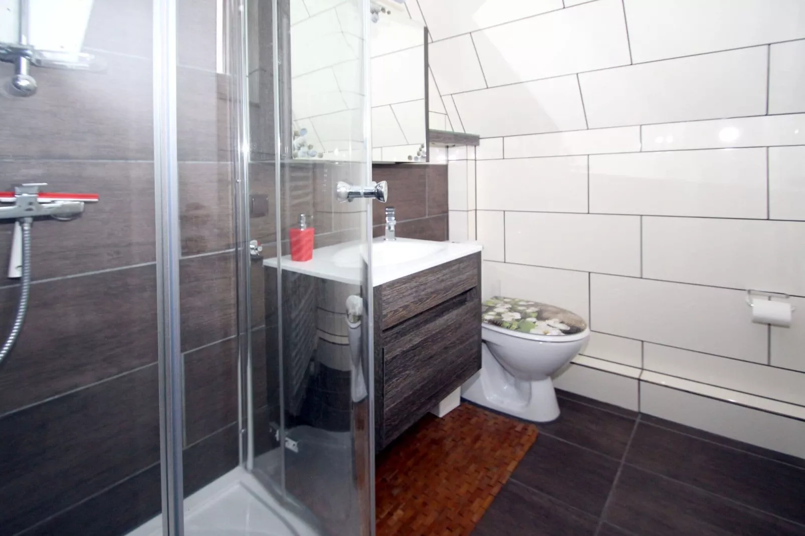Toms Hütte 16-Bathroom