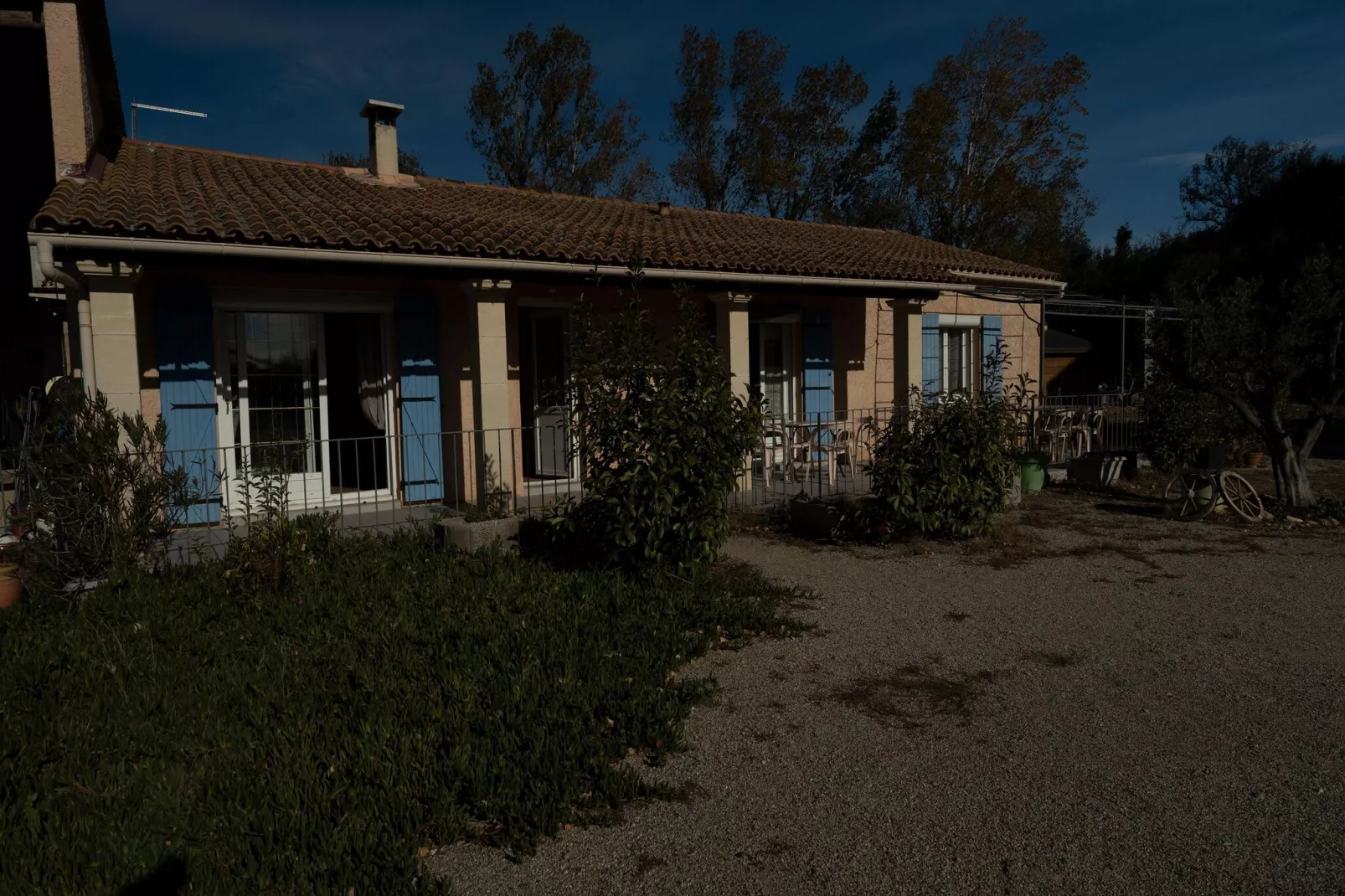 Villa Sorgues-Exterior summer