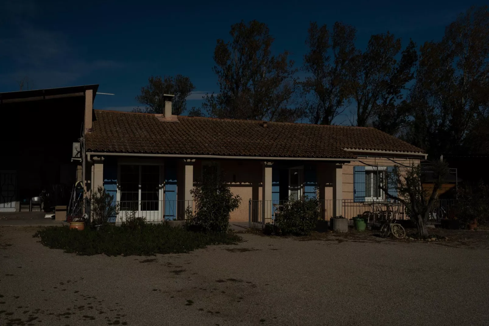 Villa Sorgues-Exterior summer