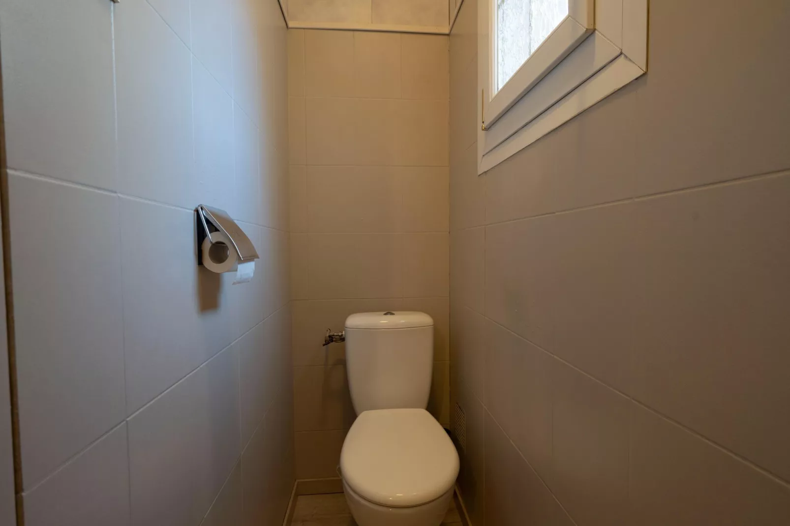 Villa Sorgues-Bathroom