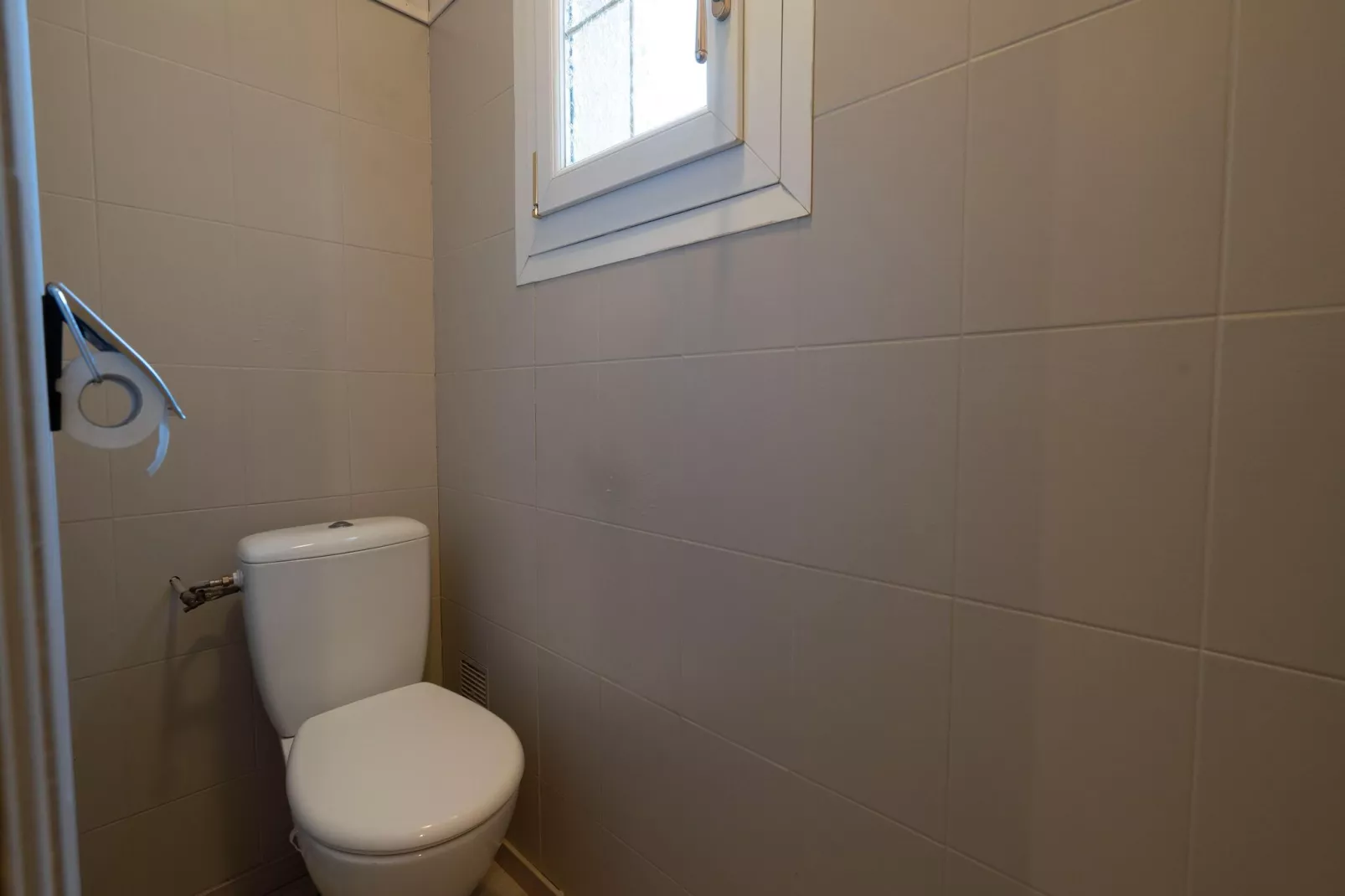 Villa Sorgues-Bathroom