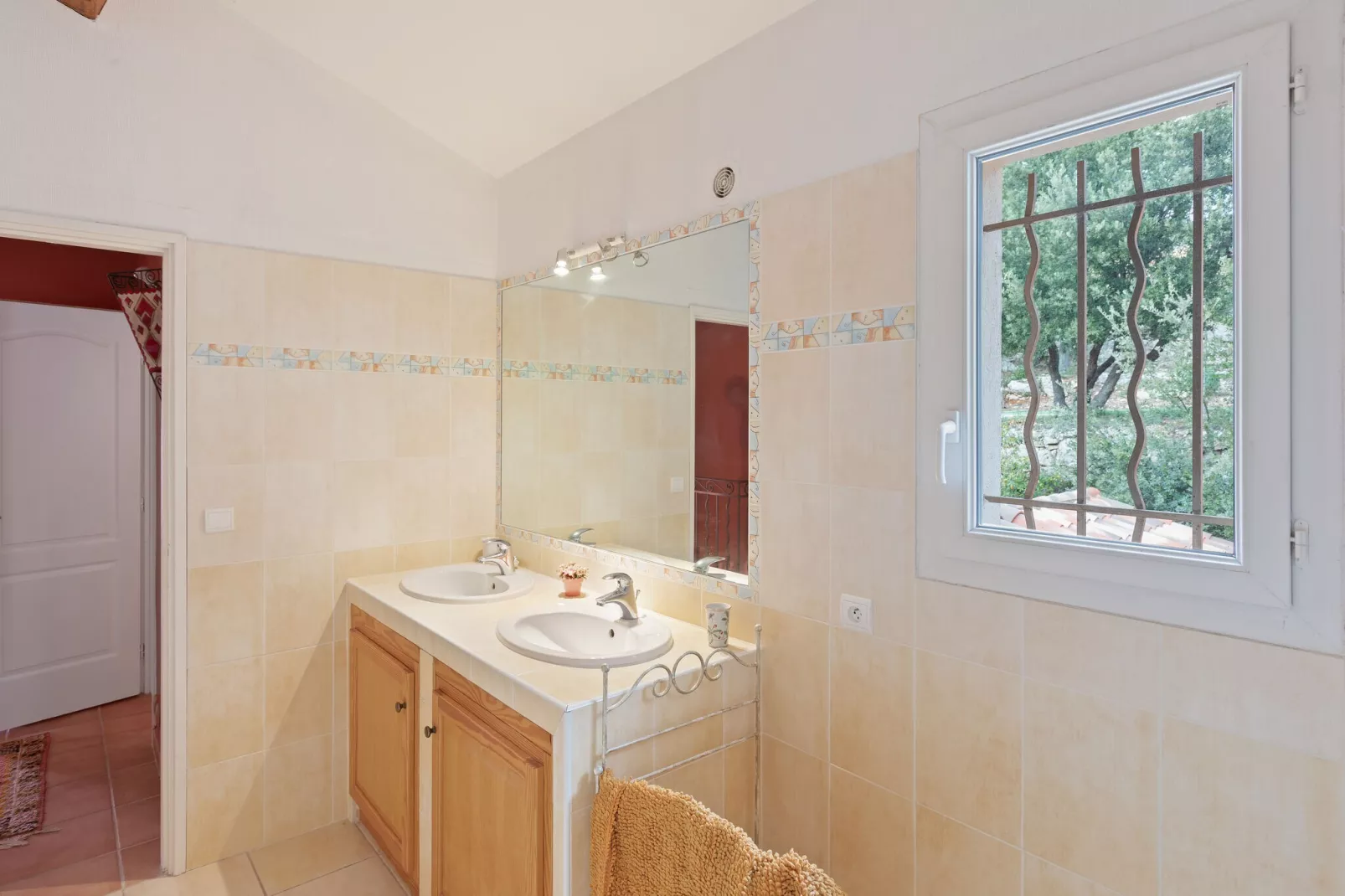Bellavista Simi-Bathroom