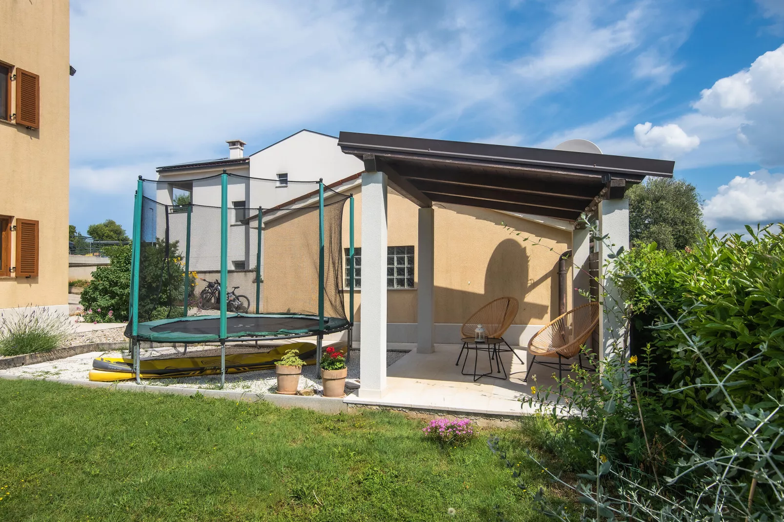 House Vinkuran/Veliki-Gardens summer