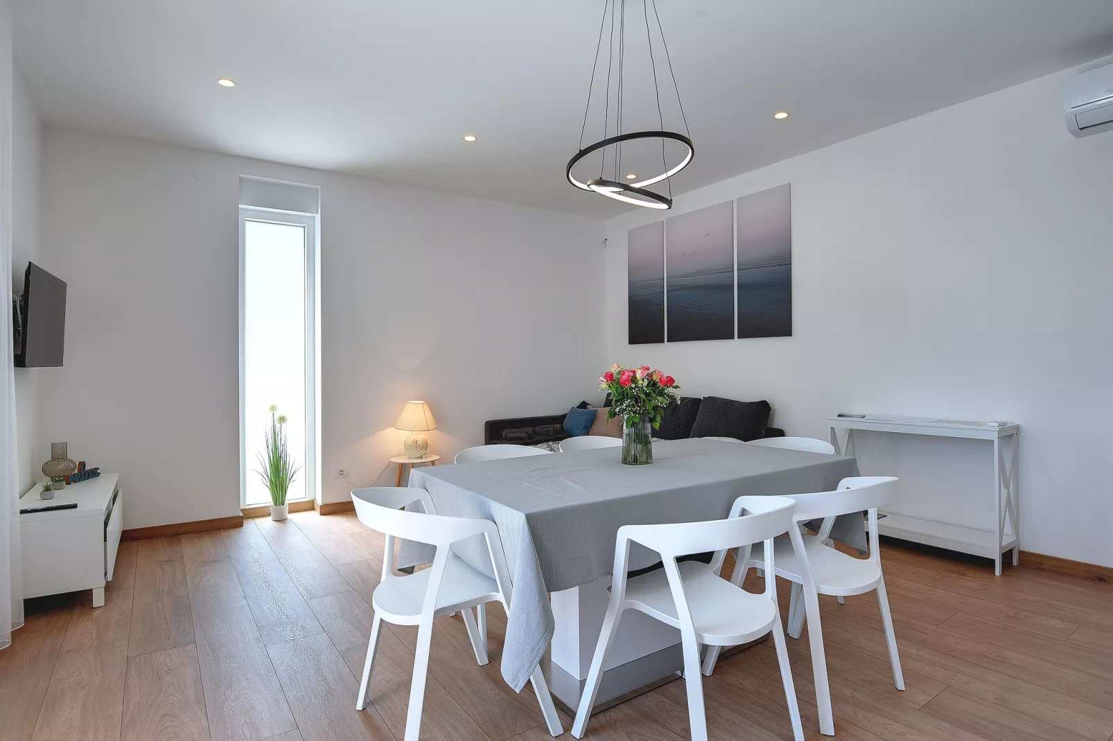 Cube Box House - Angelini-Dining room