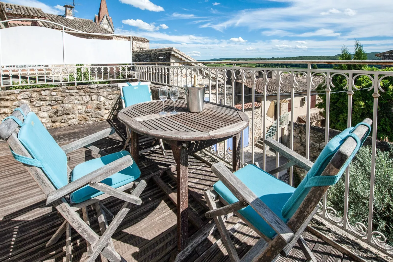 Maison La Calade-Terrace balcony