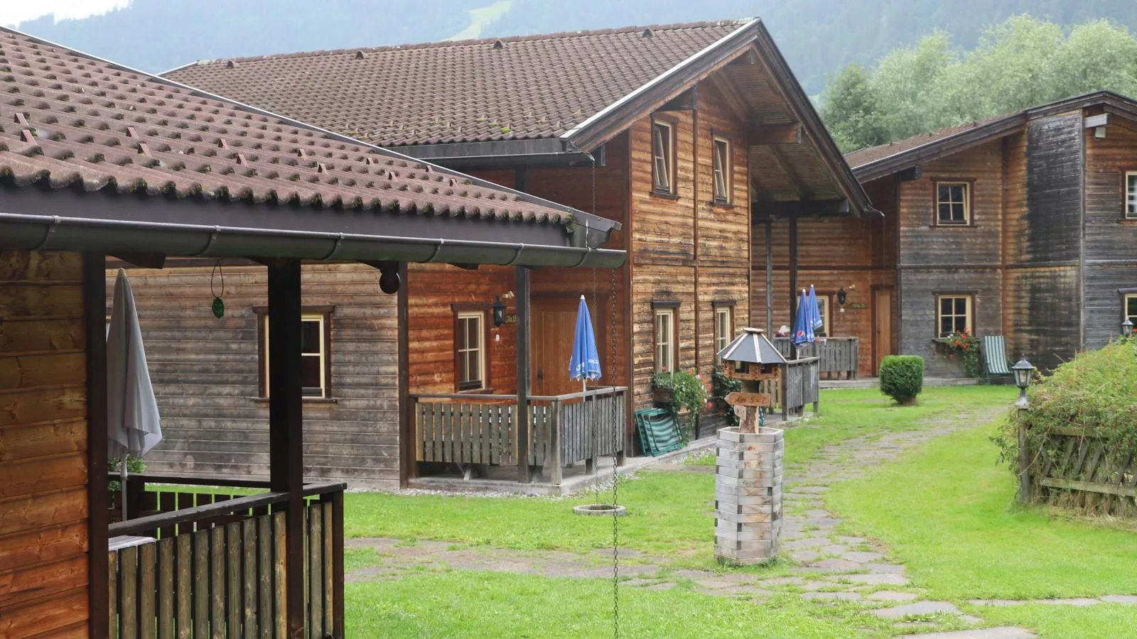 Urige Doppelhaushälfte 9-Exterior summer