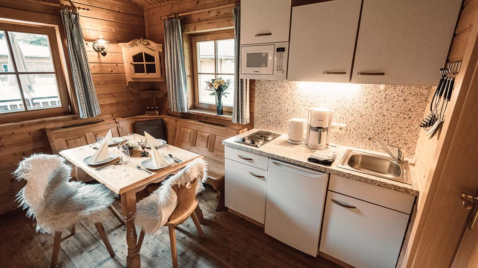 Urige Chalets 14 und 17-Kitchen
