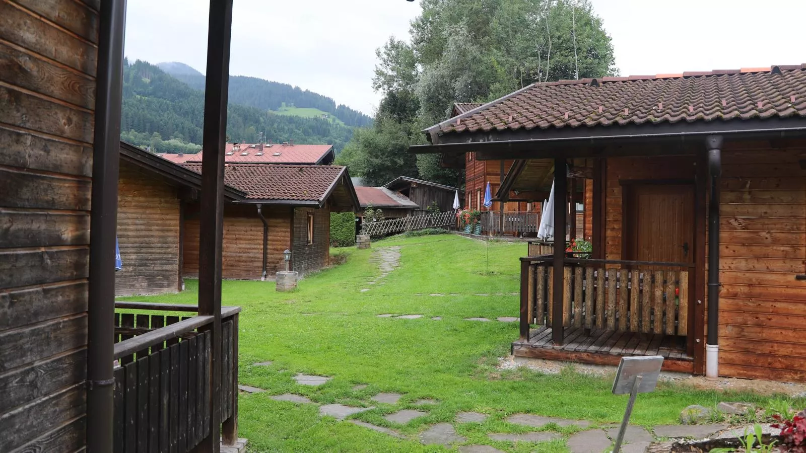 Urige Chalets 14 und 17-Exterior summer