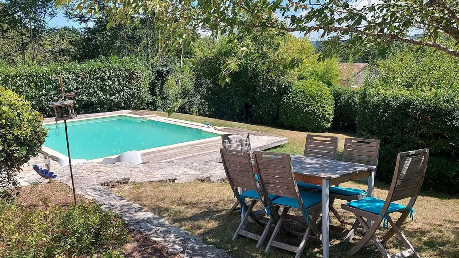 La Maison sur la Colline-Gardens summer