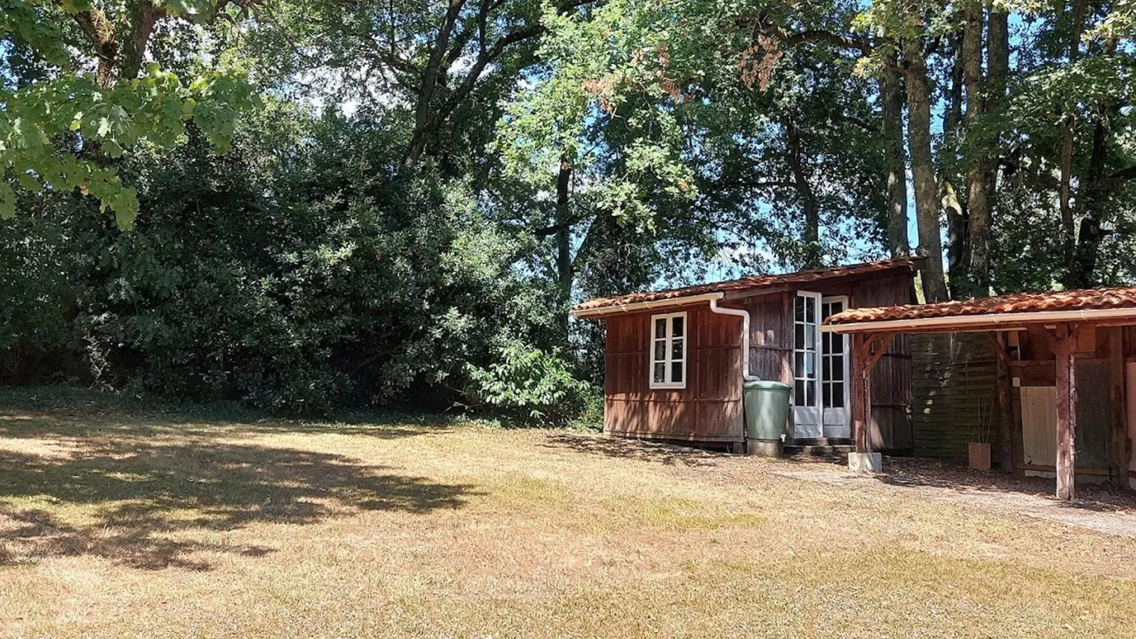La Maison sur la Colline-Atmosphere