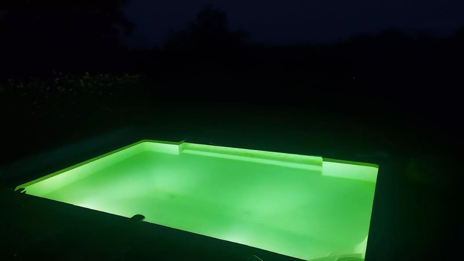 La Maison sur la Colline-Pool