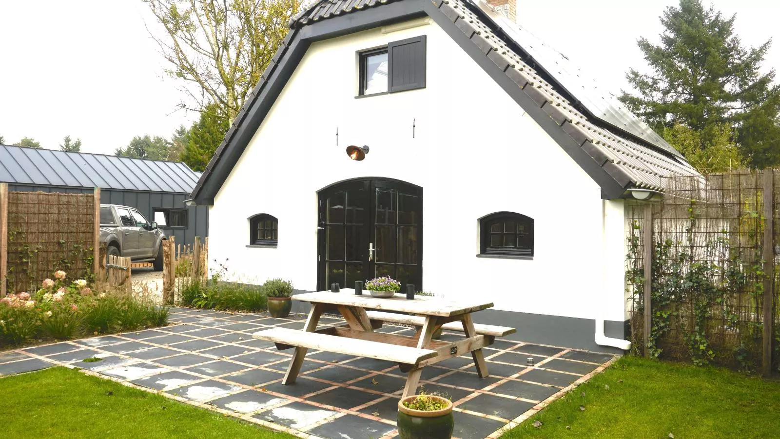 Abs Boerderietje-Exterior summer