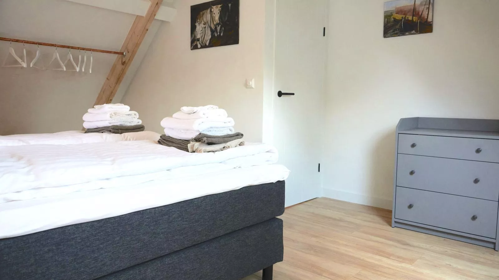 Abs Boerderietje-Bedroom