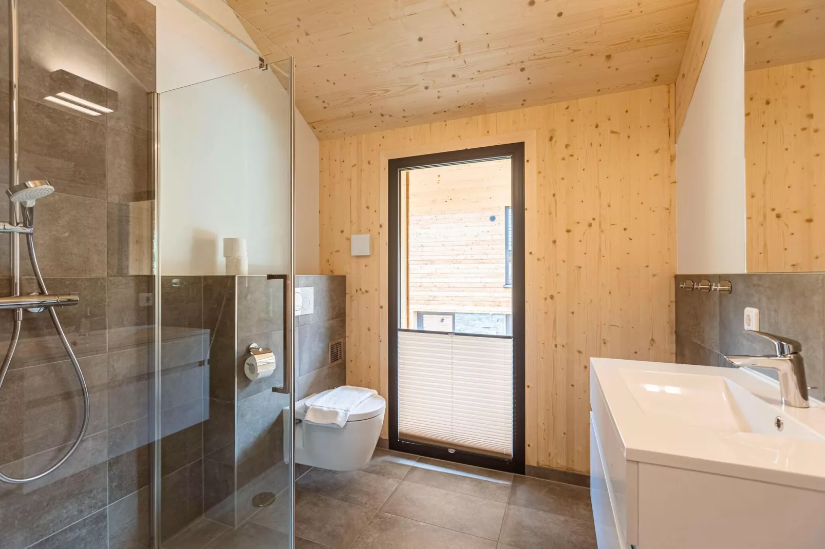 Kreischberg Pool Villen 5b-Bathroom