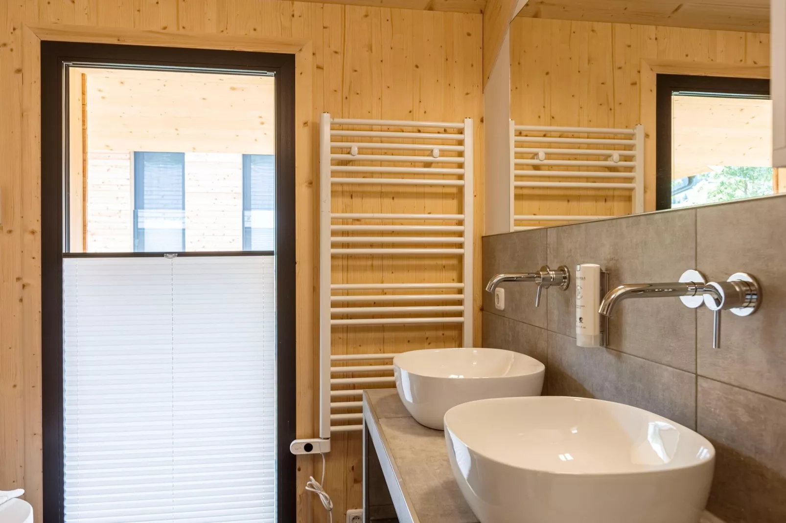 Kreischberg Pool Villen 5b-Bathroom