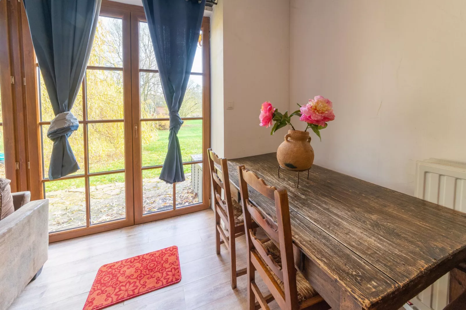 Bird Symphony-Dining room