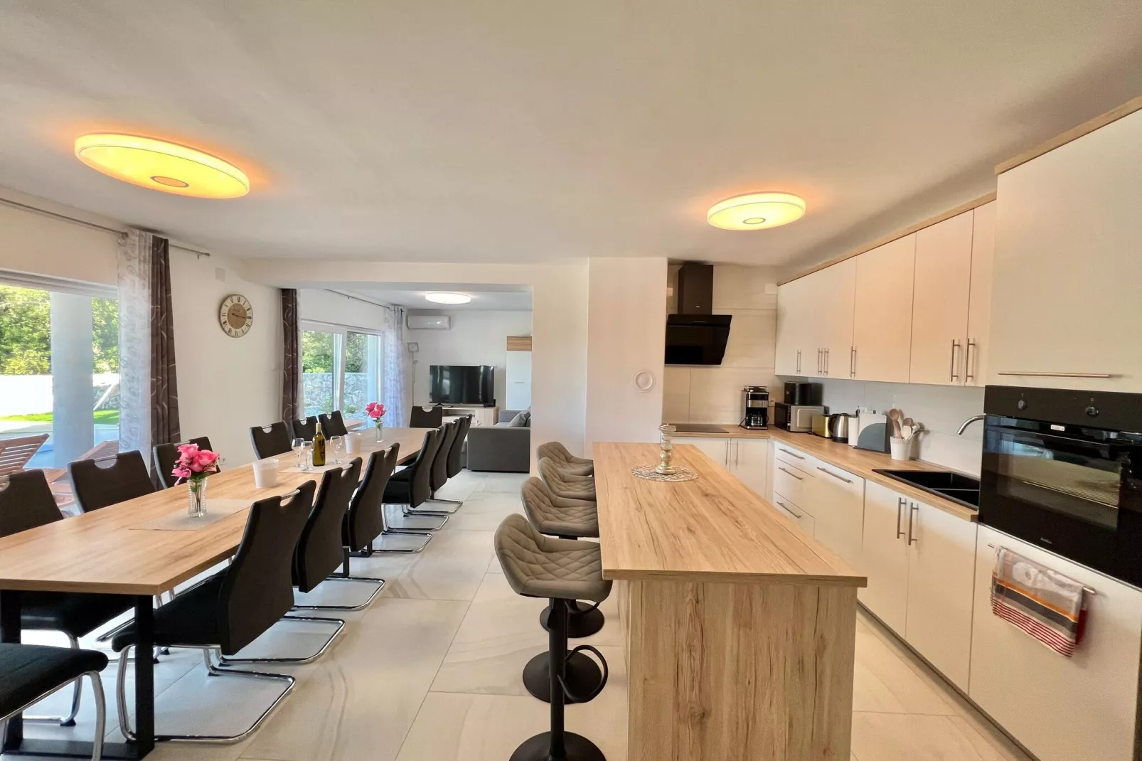 Villa Hidden Gem-Kitchen
