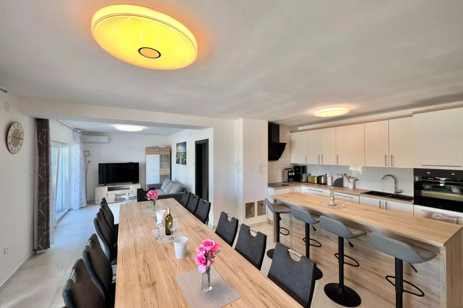 Villa Hidden Gem-Kitchen