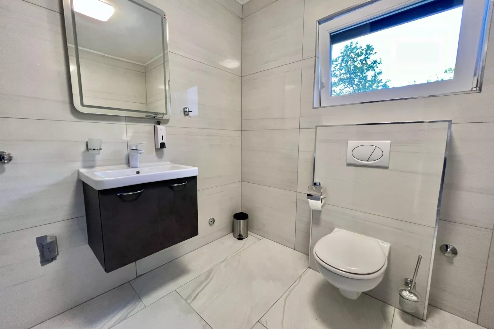 Villa Hidden Gem-Bathroom