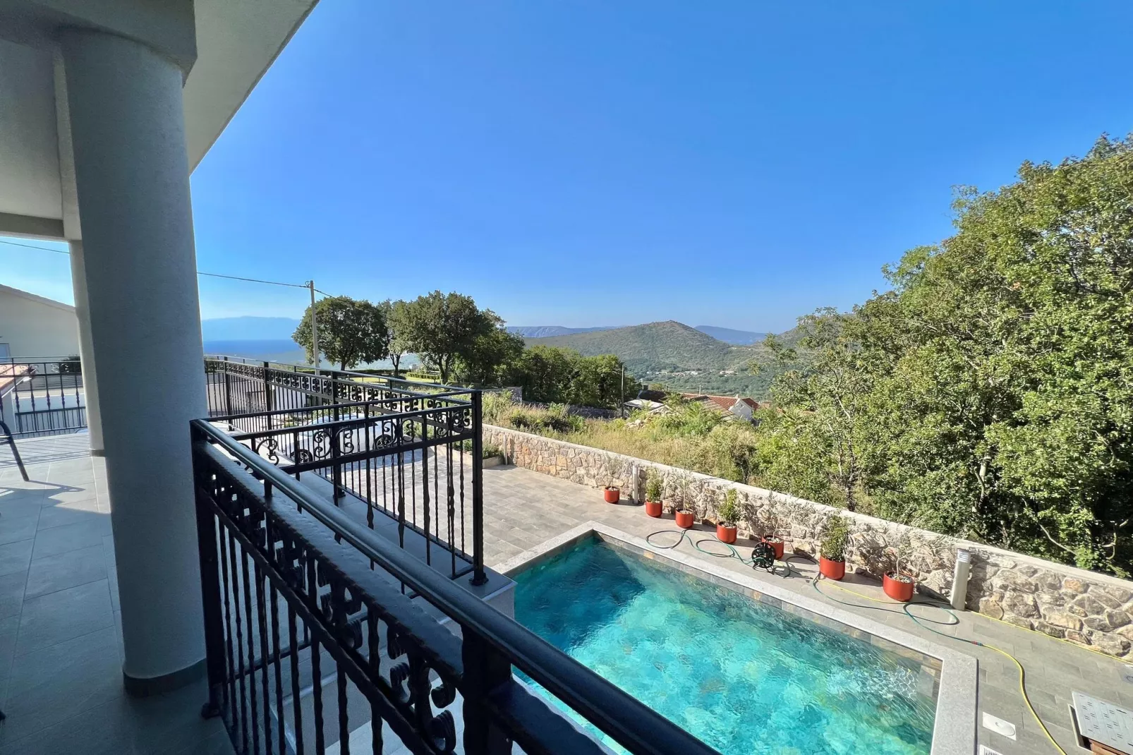 Villa Hidden Gem-View summer