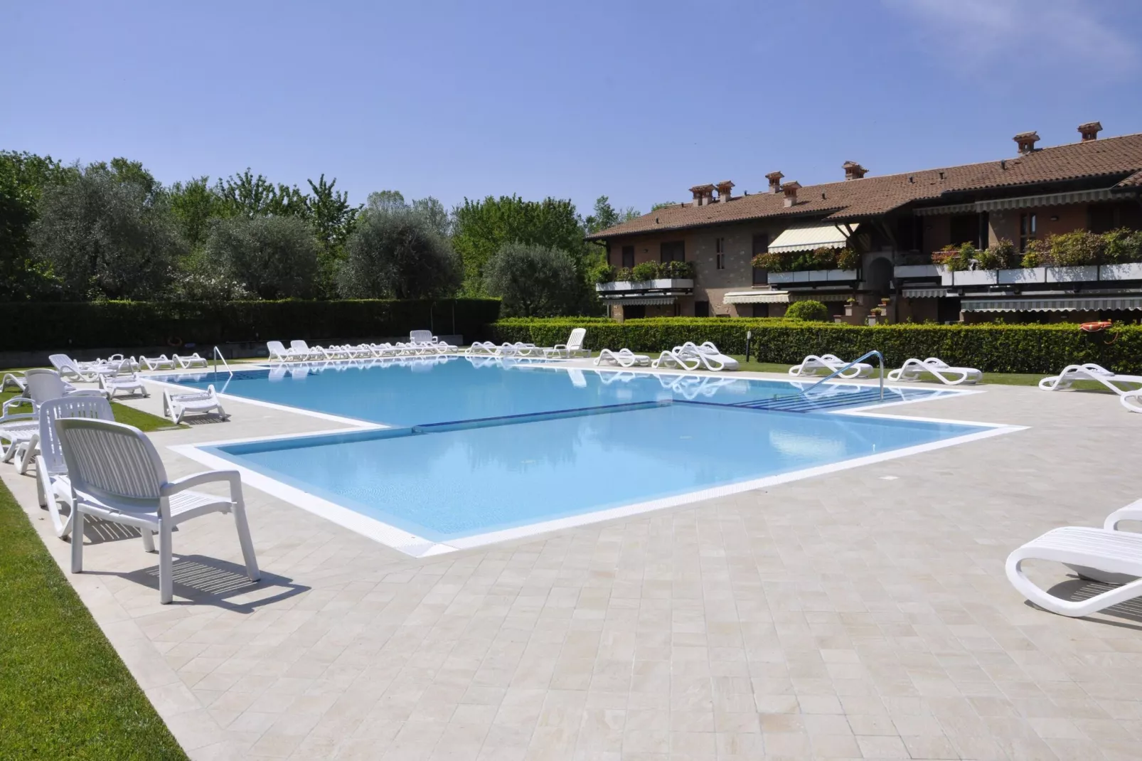 Casara F10-Pool