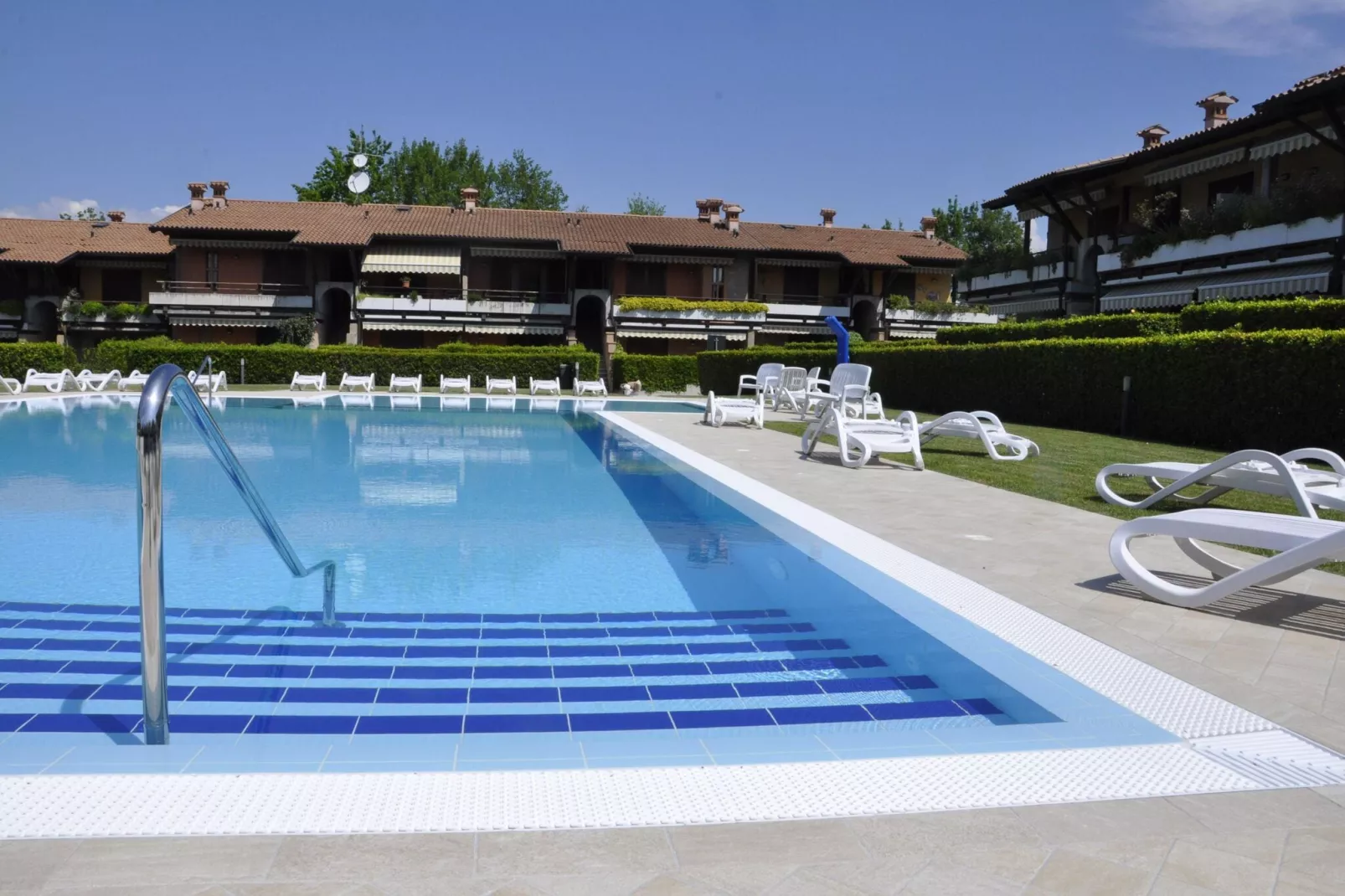 Casara F10-Pool