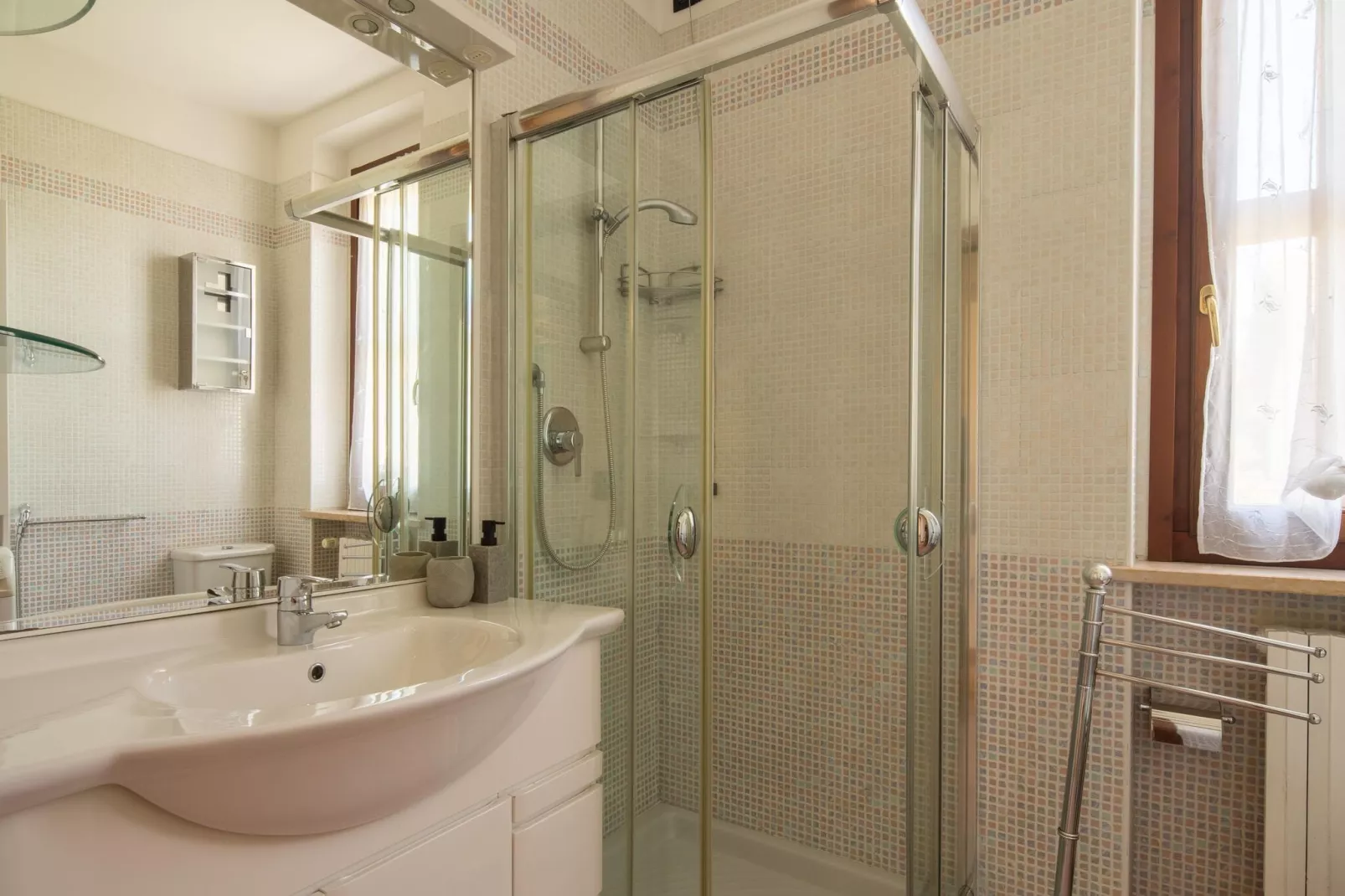 Casara F10-Bathroom