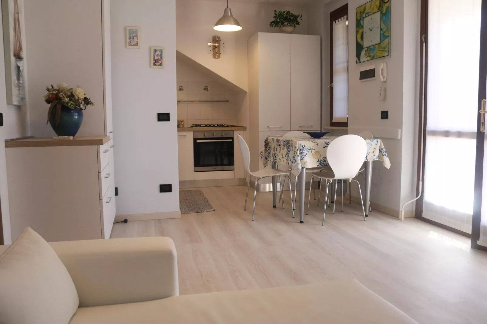 Casara 11 - B-Dining room