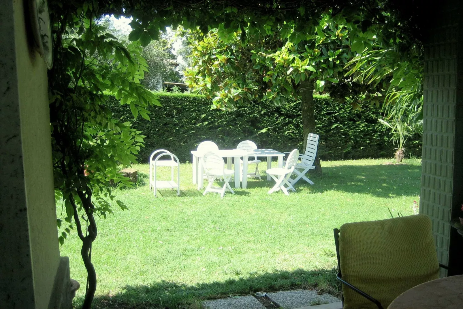 Villa Serena-Gardens summer