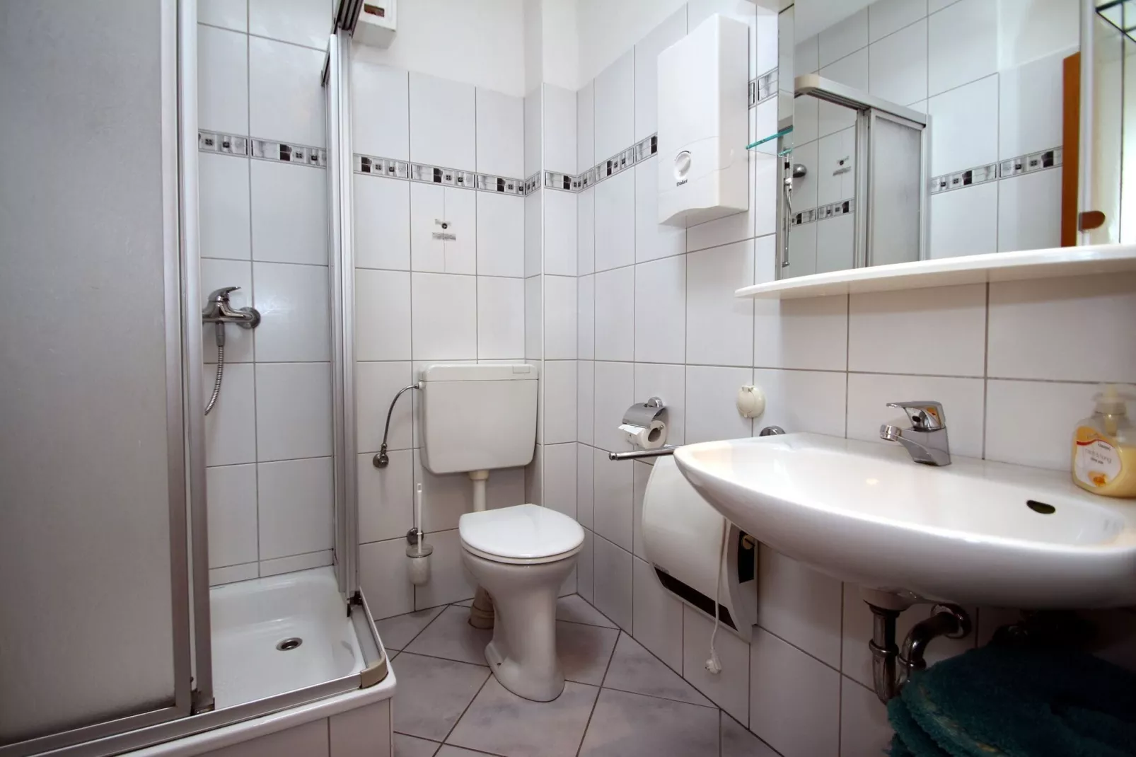 Sandbank 54-Bathroom