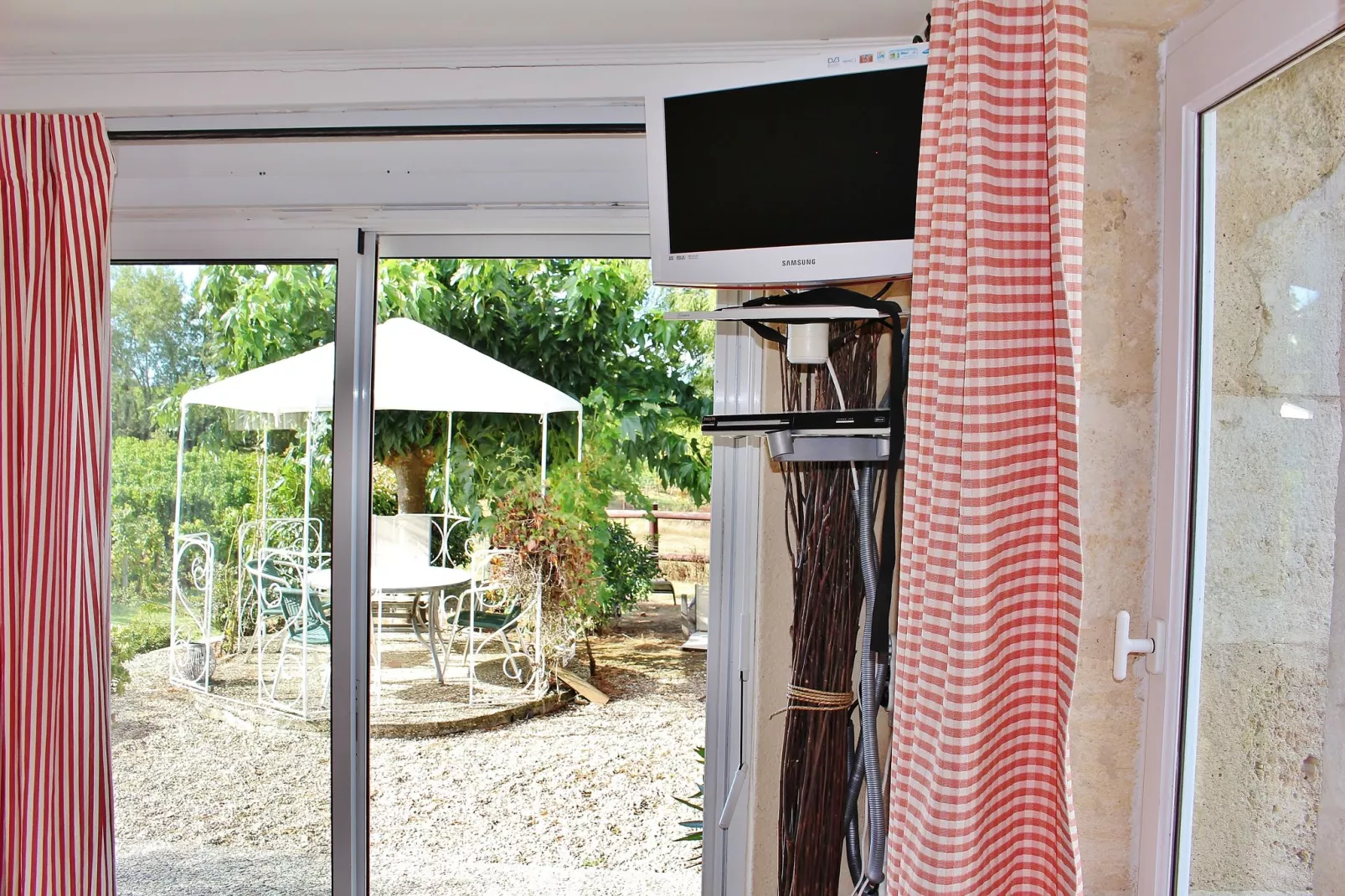 Le Pigeonnier-Living room
