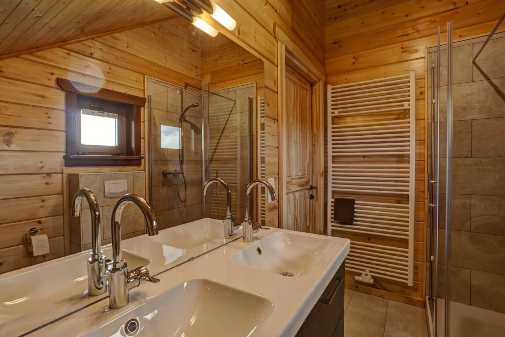 Ecolodge 2-Bathroom